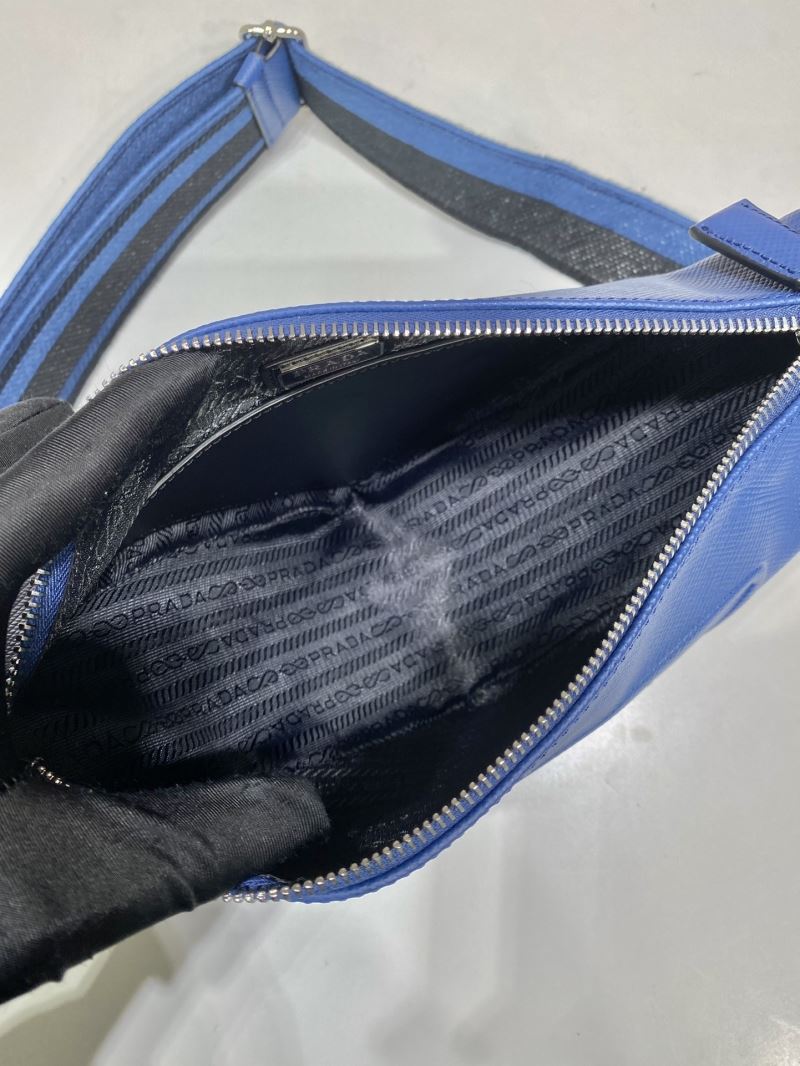 Pra*a triangle pouch